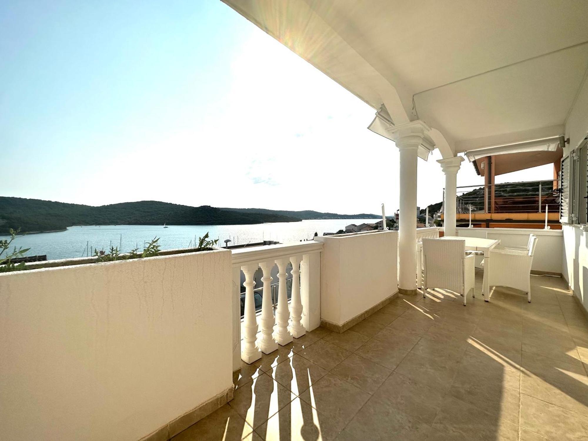 Villa Perla Tisno Extérieur photo