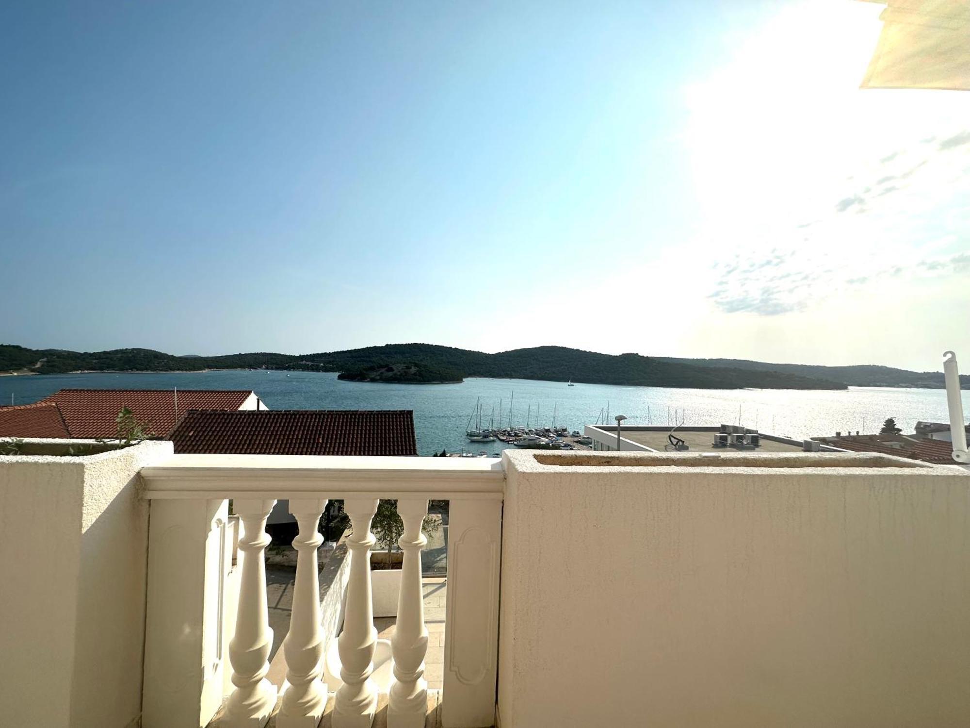 Villa Perla Tisno Extérieur photo